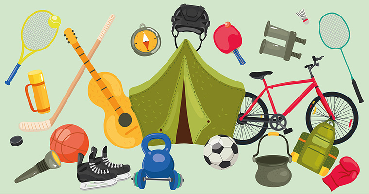 Illustration med en massa friluftsprylar, till exempel tält, cykel, boll, skridskor, racketar med mera