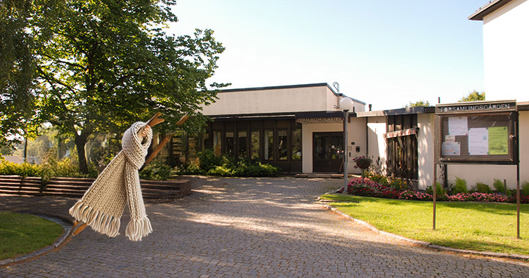 Församlingsgården.