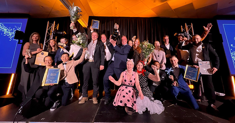 Alla vinnare på scenen