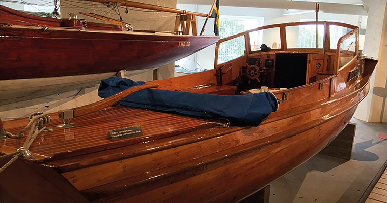 En träbåt som finns på museet