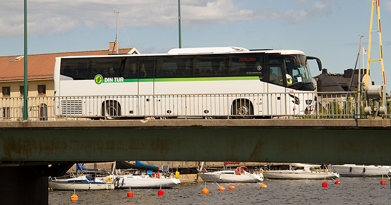 En buss på Nybron.