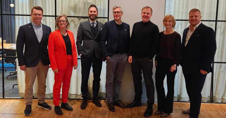 Deltagare på möte med Västernorrlands landshövding och regeringens industrisamordnare