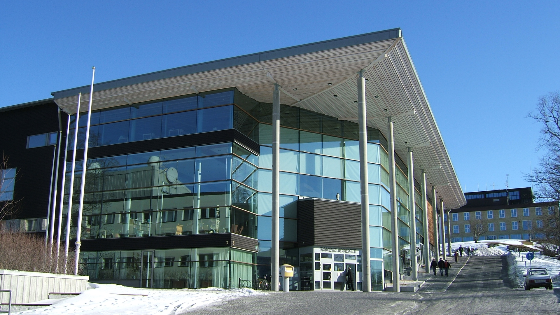 En flygbild över centrala Härnösand.