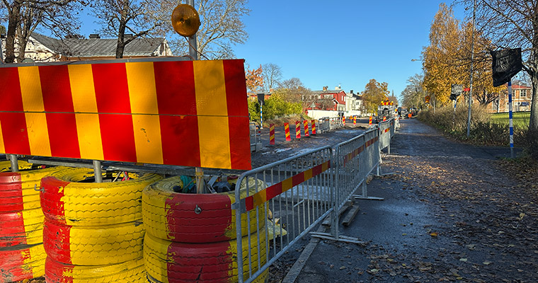 en avspärrning vid ett vägarbete