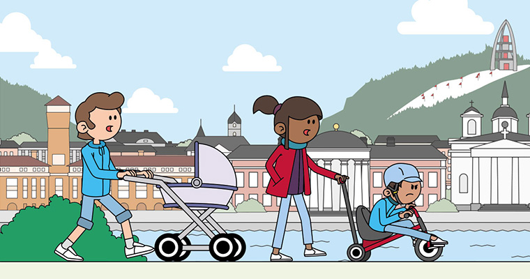 en vuxen person med en barnvagn och ytterligare en vuxen som håller i en cykel med ett barn på promenerar längs en kaj med en stadsmiljö i bekgrunden
