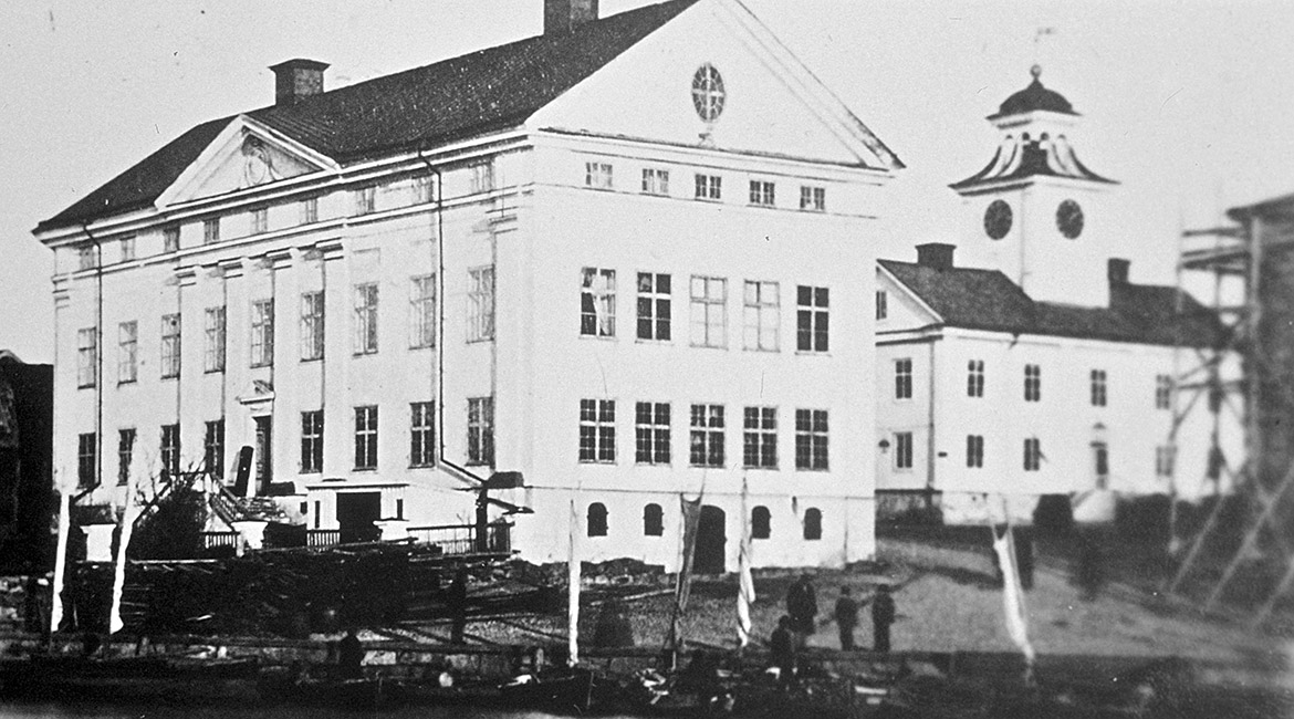Nuvarande konsthallen (längst till höger) byggs, 1863
