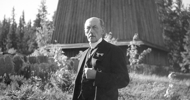 Theodor Hellman.