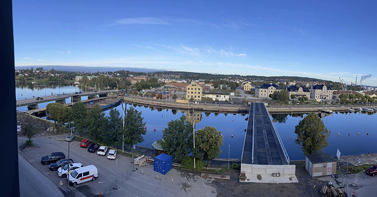 Inre hamnen i Härnösand, på bilden syns både Nybron och den tillfälliga bron