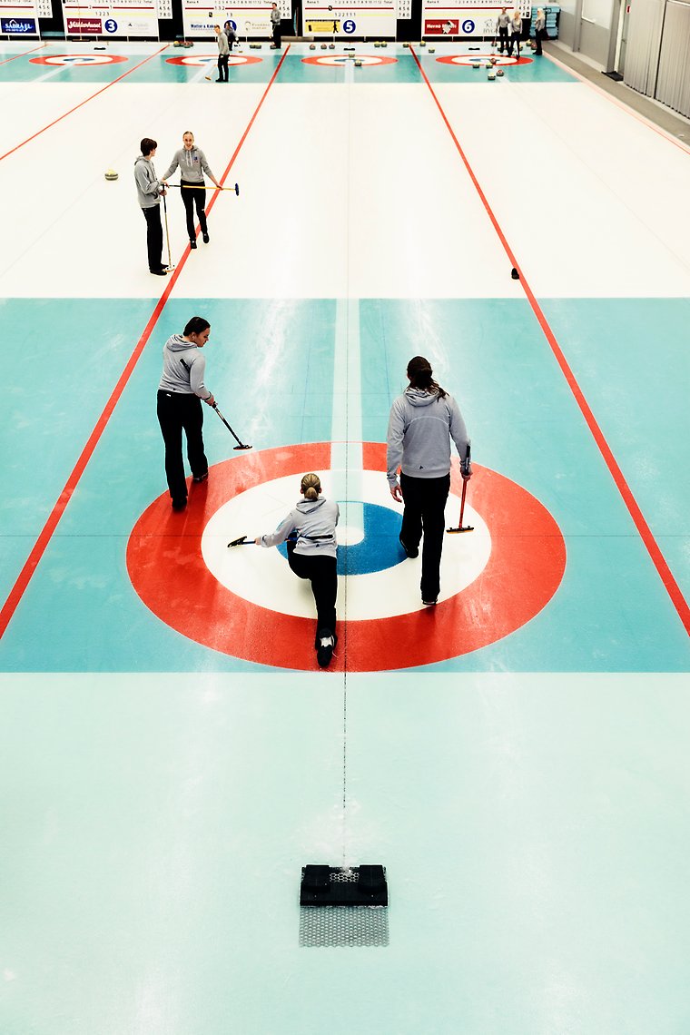 Curling.