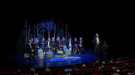 Vid morgonens Näringslivsfrukost deltog Robert Svedberg, vd, Länsförsäkringar, Härnösand, Lars Eklund, vd, Sunds Fibertech, Timrå, Ida Modigh, logistikchef, HL Display, Sundsvall, Oliver Dogo, vd, Handelskammaren MittSverige, Jonny Lundin, ordförande regionala utvecklingsnämnden, Region Västernorrland, Ingela Bendrot, vd, Nya Ostkustbanan, Frank Olofsson, Sundsvall/Timrå Airport, Carin Jämtin, landshövding, Västernorrlands län, Sara Nylund, ordförande regionstyrelsen, Region Västernorrland samt kommunstyrelseordförandena i Sundsvall, Timrå och Härnösands kommuner, Niklas Säwén, Stefan Dalin och Jonas Bergström.