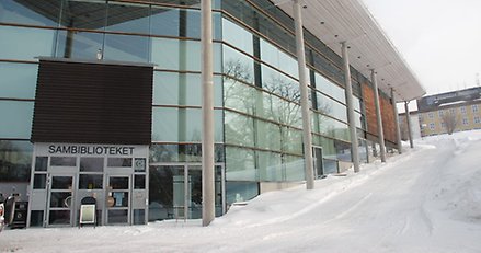 Huvudentrén till Sambiblioteket