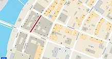 Kartbild över centrala Härnösand. Ett rött streck mellan Nybrogatan och Pumpbacksgatan. Strecket avser att Köpmangatan.