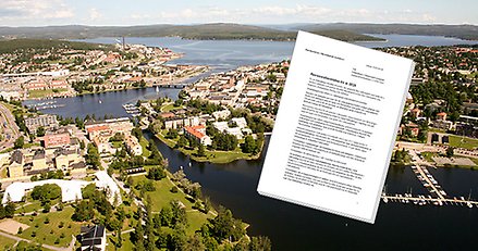 Revisionsberättelsen och en flygbild över Härnösand.