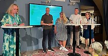 Kommundirektör Lars Liljedahl och landshövding Carin Jämtin i panelsamtal under Almedalen 2024
